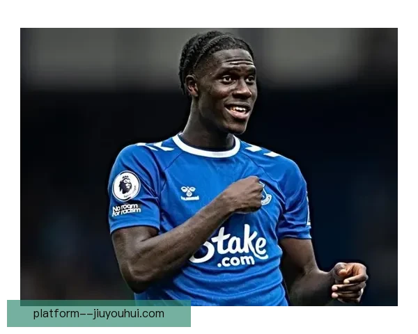 奥纳纳英超主场零封埃弗顿神勇扑救力保球门不失助球队稳住胜局