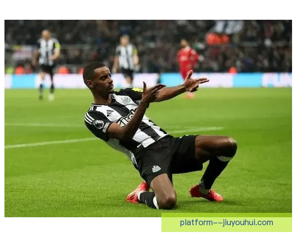 纽卡斯尔联伊萨克凭精彩表现荣膺英超上月最佳球员称号