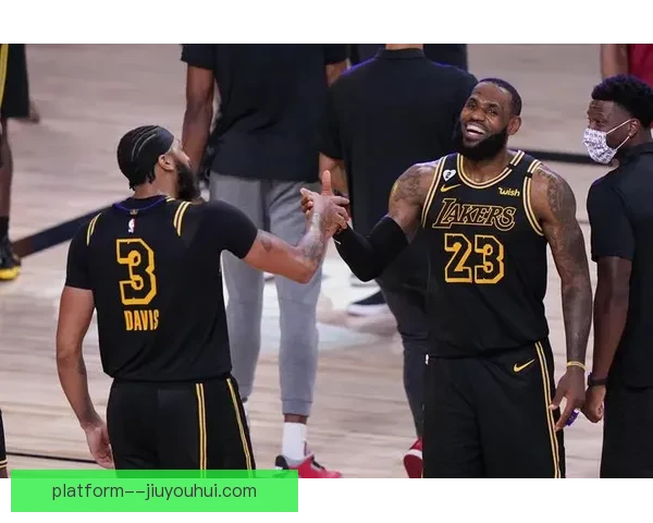 美国足协官宣2026世界杯新战袍耐克混搭设计引发球迷热议